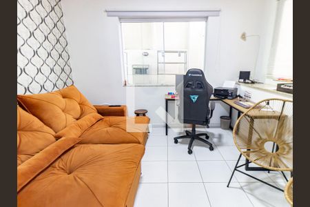Casa à venda com 217m², 4 quartos e 2 vagasQuarto