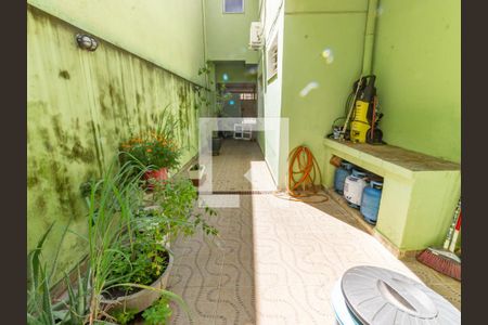 Casa à venda com 217m², 4 quartos e 2 vagasQuintal