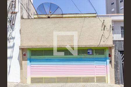 Casa à venda com 217m², 4 quartos e 2 vagasFachada