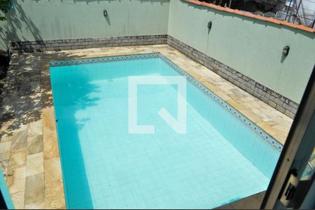 Casa de condomínio para alugar com 230m², 6 quartos e 2 vagas Casa de condomínio para alugar com 230m², 6 quartos e 2 vagasPiscina
