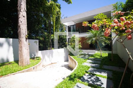 Casa para alugar com 128m², 3 quartos e 1 vagaQuintal