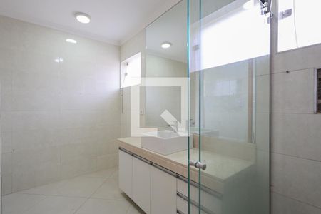 Casa à venda com 212m², 3 quartos e 3 vagasBanheiro