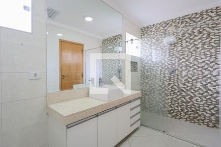 Casa à venda com 212m², 3 quartos e 3 vagasBanheiro