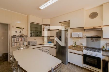 Casa à venda com 462m², 1 quarto e 8 vagasCozinha