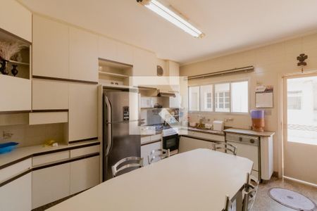 Casa à venda com 462m², 1 quarto e 8 vagasCozinha