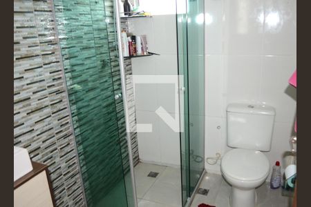 Banheiro de apartamento para alugar com 2 quartos, 48m² em Vista do Sol, Belo Horizonte