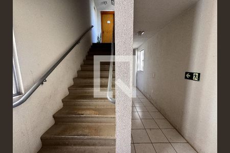 Apartamento para alugar com 42m², 2 quartos e 1 vagaEscadas