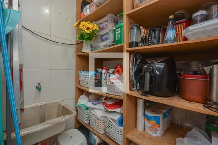 Casa à venda com 162m², 4 quartos e 2 vagasDespensa