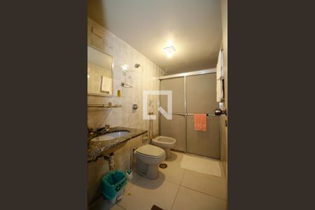 Apartamento à venda com 128m², 3 quartos e 1 vaga Apartamento à venda com 128m², 3 quartos e 1 vagaBanheiro da Suíte