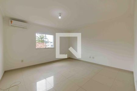 Casa de condomínio para alugar com 210m², 3 quartos e 1 vaga Casa de condomínio para alugar com 210m², 3 quartos e 1 vagaSuíte 1