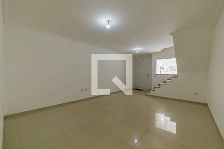 Casa de condomínio para alugar com 210m², 3 quartos e 1 vaga Casa de condomínio para alugar com 210m², 3 quartos e 1 vagaSala