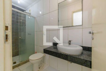 Casa de condomínio para alugar com 210m², 3 quartos e 1 vaga Casa de condomínio para alugar com 210m², 3 quartos e 1 vagaBanheiro da Suíte 2