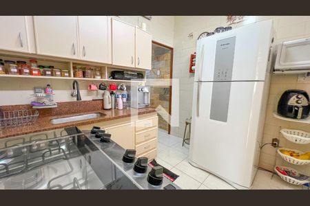 Casa à venda com 165m², 5 quartos e 3 vagas Casa à venda com 165m², 5 quartos e 3 vagasCozinha