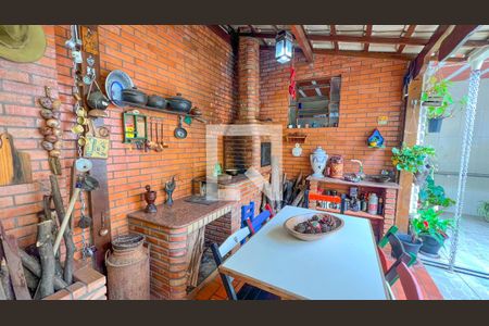 Casa à venda com 165m², 5 quartos e 3 vagas Casa à venda com 165m², 5 quartos e 3 vagasÁrea externa