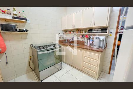 Casa à venda com 165m², 5 quartos e 3 vagas Casa à venda com 165m², 5 quartos e 3 vagasCozinha