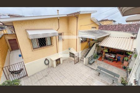 Casa à venda com 165m², 5 quartos e 3 vagas Casa à venda com 165m², 5 quartos e 3 vagasÁrea externa