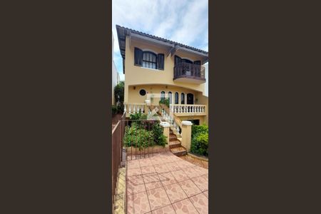 Casa para alugar com 400m², 4 quartos e 4 vagas Casa para alugar com 400m², 4 quartos e 4 vagasFachada Casa