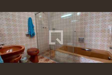 Casa para alugar com 400m², 4 quartos e 4 vagas Casa para alugar com 400m², 4 quartos e 4 vagasBanheiro Quarto 1 suíte