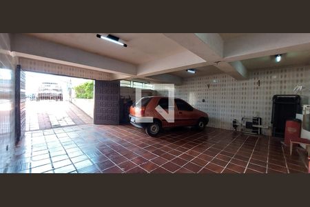 Casa para alugar com 400m², 4 quartos e 4 vagas Casa para alugar com 400m², 4 quartos e 4 vagasGaragem