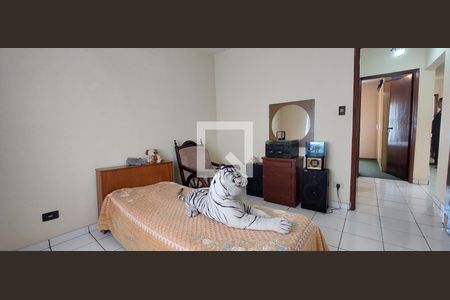 Casa para alugar com 400m², 4 quartos e 4 vagas Casa para alugar com 400m², 4 quartos e 4 vagasQuarto 2