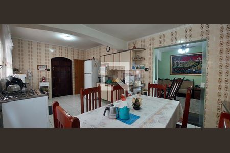 Casa para alugar com 400m², 4 quartos e 4 vagas Casa para alugar com 400m², 4 quartos e 4 vagasCozinha