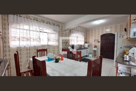 Casa para alugar com 400m², 4 quartos e 4 vagas Casa para alugar com 400m², 4 quartos e 4 vagasCozinha