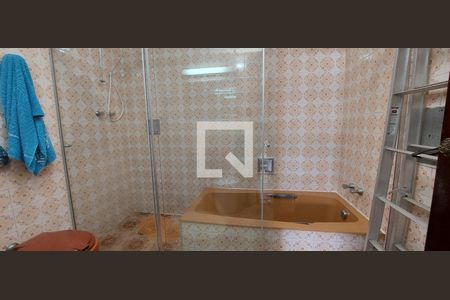 Casa para alugar com 400m², 4 quartos e 4 vagas Casa para alugar com 400m², 4 quartos e 4 vagasBanheiro Quarto 1 suíte