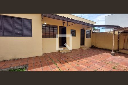 Casa para alugar com 400m², 4 quartos e 4 vagas Casa para alugar com 400m², 4 quartos e 4 vagasCasa 3