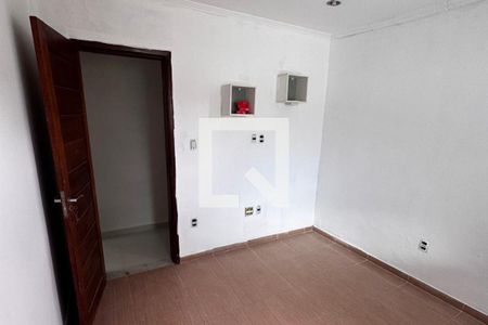 Quarto de casa para alugar com 1 quarto, 80m² em Jardim Santa Rita, Duque de Caxias