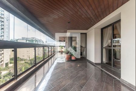 Apartamento à venda com 350m², 4 quartos e 4 vagasVaranda da Sala