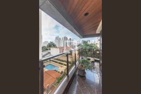 Apartamento à venda com 350m², 4 quartos e 4 vagasVaranda da Suíte 1