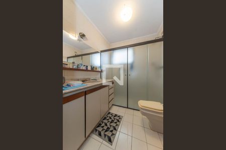 Apartamento à venda com 350m², 4 quartos e 4 vagasBanheiro da Suíte 3