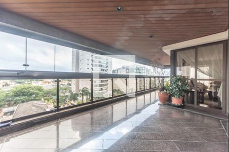 Apartamento à venda com 350m², 4 quartos e 4 vagasVaranda da Sala