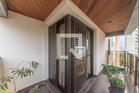 Apartamento à venda com 350m², 4 quartos e 4 vagasVaranda da Suíte 1