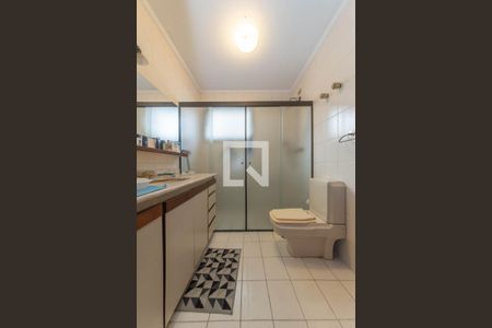 Apartamento à venda com 350m², 4 quartos e 4 vagasBanheiro da Suíte 3