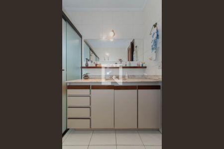 Apartamento à venda com 350m², 4 quartos e 4 vagasBanheiro da Suíte 4