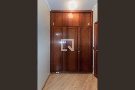 Apartamento à venda com 350m², 4 quartos e 4 vagasSuíte 2