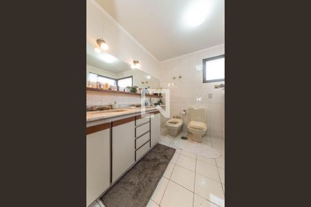 Apartamento à venda com 350m², 4 quartos e 4 vagasBanheiro da Suíte 1