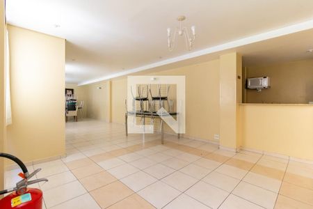 Apartamento para alugar com 49m², 2 quartos e 1 vaga Apartamento para alugar com 49m², 2 quartos e 1 vagaÁrea comum - Salão de festas