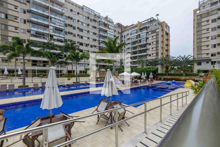 Apartamento à venda com 82m², 3 quartos e 1 vaga Apartamento à venda com 82m², 3 quartos e 1 vagaÁrea Comum Piscina