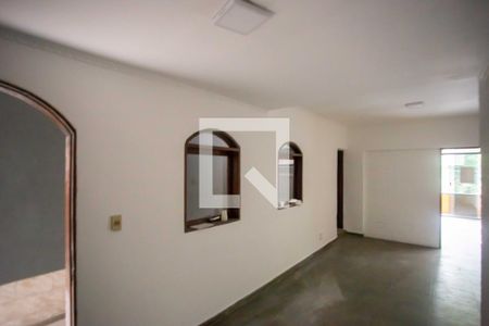 Casa à venda com 288m², 4 quartos e 2 vagasSala 2