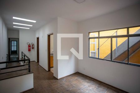 Casa à venda com 288m², 4 quartos e 2 vagasSala 4