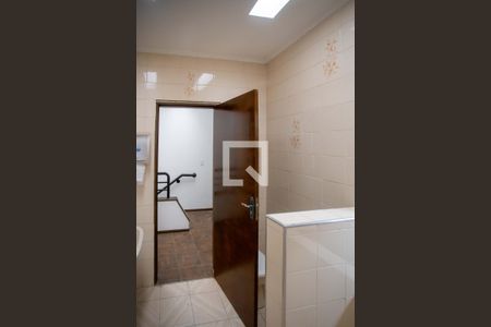 Casa à venda com 288m², 4 quartos e 2 vagasBanheiro 1