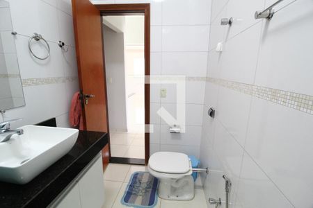 Casa para alugar com 360m², 3 quartos e 3 vagasBanheiro Social