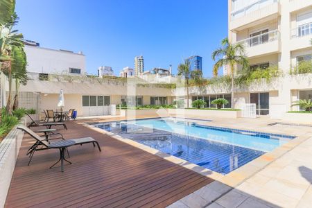 Apartamento à venda com 234m², 3 quartos e 4 vagasÁrea comum - Piscina