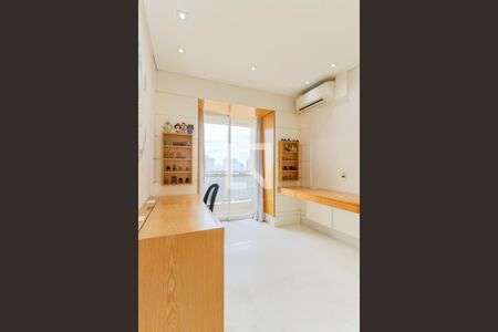 Apartamento à venda com 234m², 3 quartos e 4 vagasQuarto