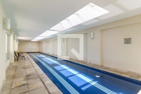 Apartamento à venda com 234m², 3 quartos e 4 vagasÁrea Comum - Piscina Coberta