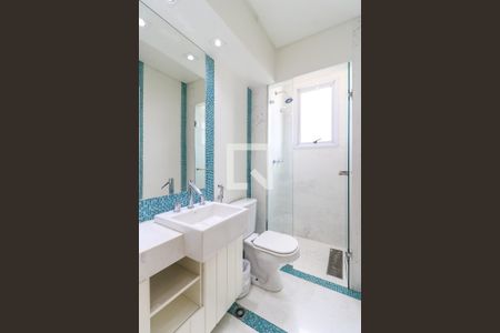 Apartamento à venda com 234m², 3 quartos e 4 vagasBanheiro da Suíte 2