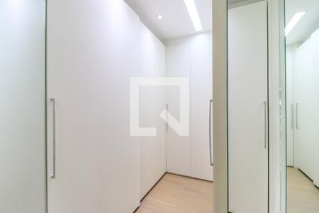 Apartamento à venda com 234m², 3 quartos e 4 vagasCloset 1 da Suíte 1