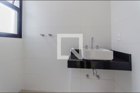 Casa de condomínio à venda com 170m², 2 quartos e 2 vagasBanheiro da Suíte